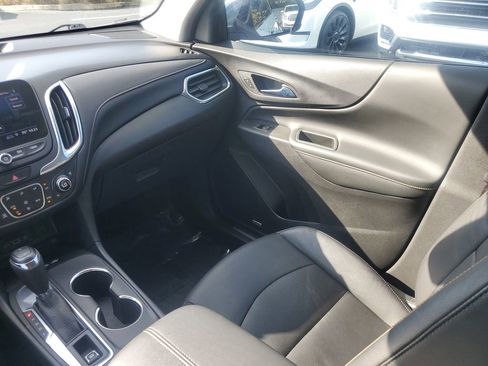 Used 2020 Chevrolet Equinox Premier image 18