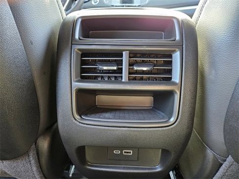 New 2026 Cadillac XT5 Luxury image 11