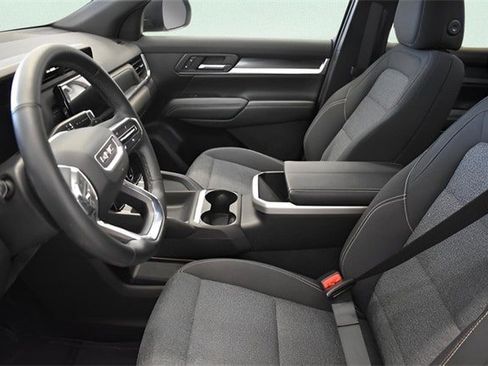 Used 2025 GMC Terrain Elevation w/ Technology Package II image 24