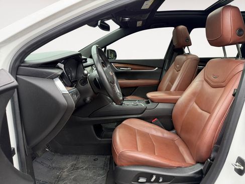 Used 2021 Cadillac XT5 Premium Luxury FWD image 11