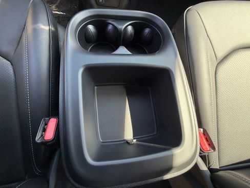 New 2026 Chrysler Pacifica Select image 24