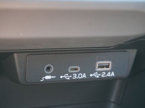 Used 2024 Subaru Crosstrek 2.5i Limited AWD/4WD image 18