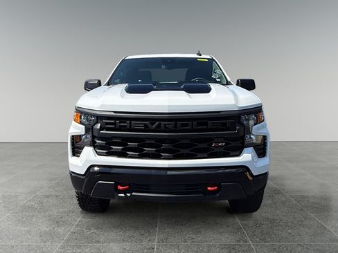New 2026 Chevrolet Silverado 1500 Custom Trail Boss w/ LPO, Dark Essentials Package AWD/4WD image 8