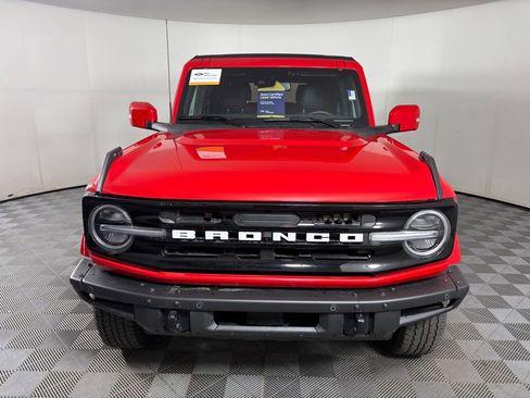 Used 2023 Ford Bronco Outer Banks AWD/4WD image 2