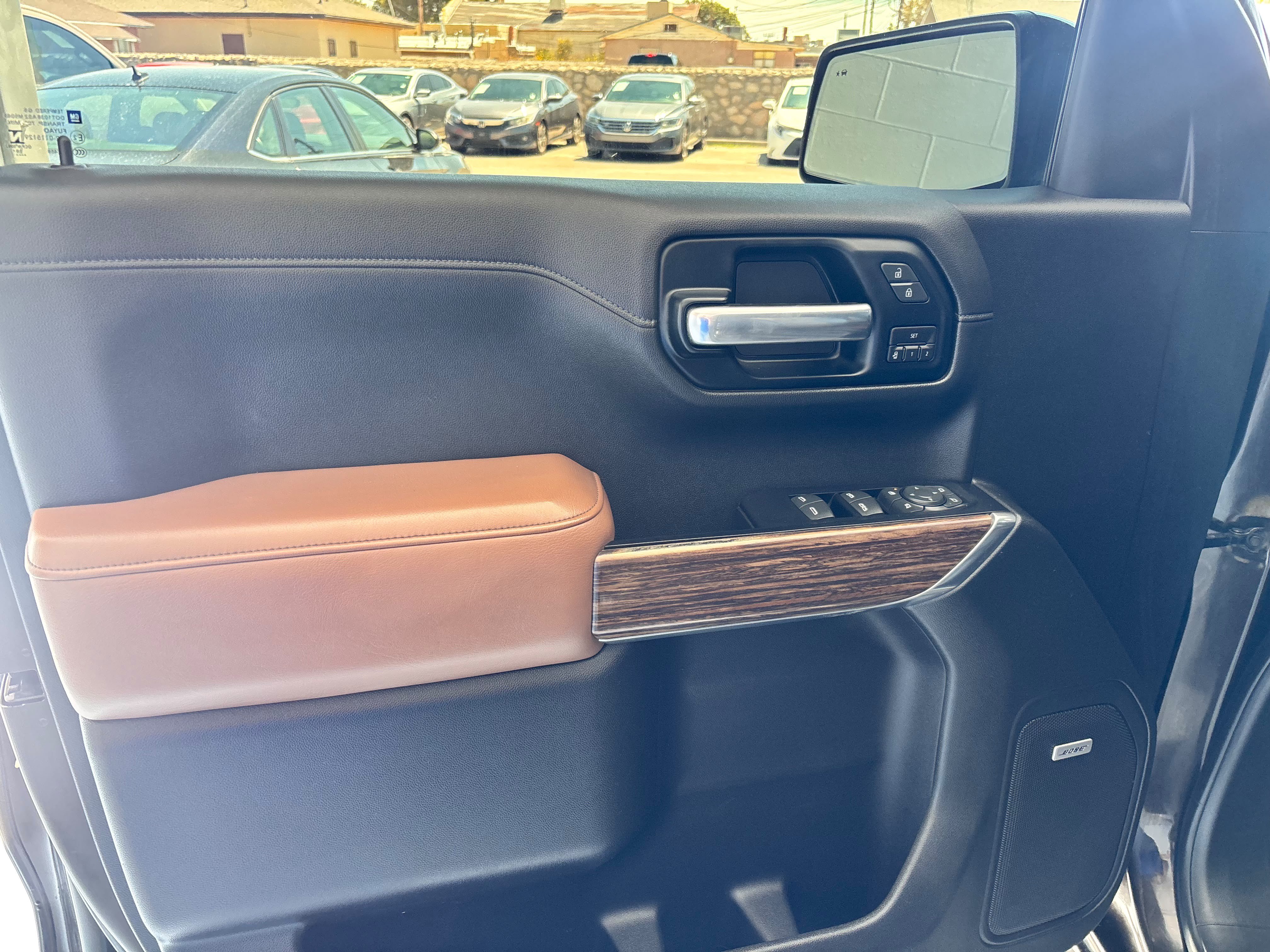 Used 2019 Chevrolet Silverado 1500 High Country w/ High Country Premium Package AWD/4WD image 8