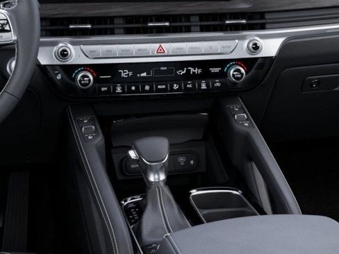 Used 2025 Kia Telluride AWD image 23