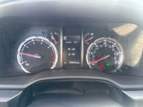 Used 2022 Toyota 4Runner Limited AWD/4WD image 12