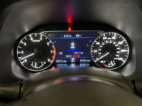 Used 2025 Nissan Altima 2.5 SV FWD image 35