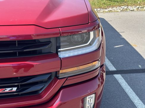 Used 2019 Chevrolet Silverado 1500 LT w/ All Star Edition AWD/4WD image 6