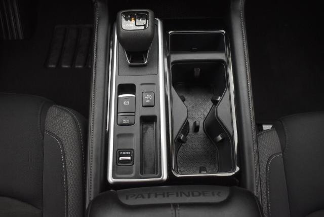 Certified 2025 Nissan Pathfinder SV FWD image 25