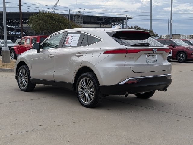 Used 2023 Toyota Venza Limited AWD/4WD image 9