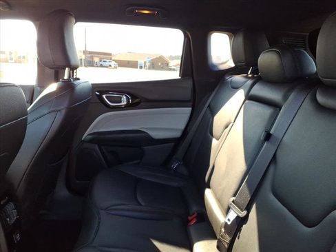 Used 2024 Jeep Compass Limited image 9