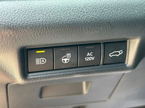 Used 2024 Toyota Grand Highlander AWD Hybrid image 31