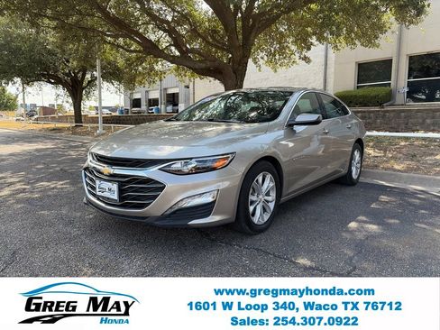 Used 2025 Chevrolet Malibu LT FWD image 3