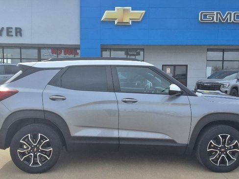 Used 2023 Chevrolet TrailBlazer ACTIV w/ Sun and Liftgate Package image 1