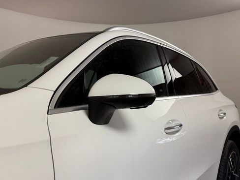 New 2026 Mercedes-Benz GLC 300 GLC 300 image 9