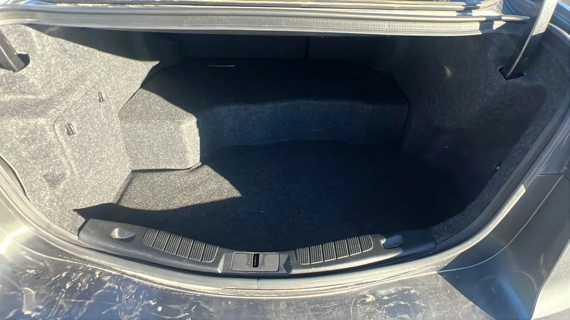 Used 2019 Ford Fusion SE FWD image 20