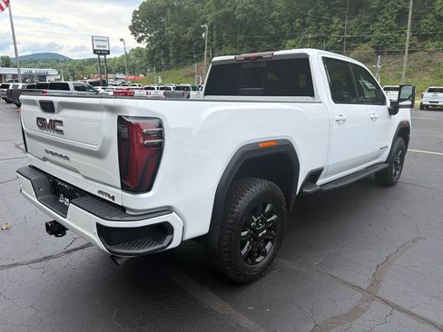 New 2026 GMC Sierra 2500 AT4 w/ AT4 Premium Plus Package AWD/4WD image 4