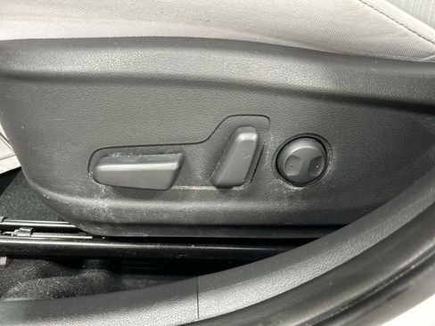Used 2023 Hyundai Kona SEL AWD/4WD image 10