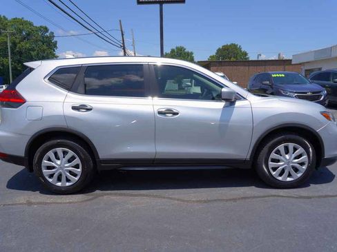 Used 2017 Nissan Rogue S FWD image 5