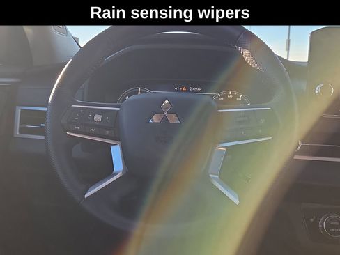 Used 2023 Mitsubishi Outlander LE image 20