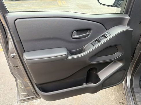 Used 2023 Nissan Frontier S image 22