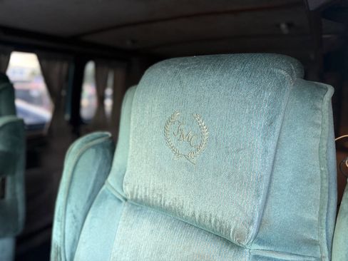 Used 1992 Chevrolet G20 image 18