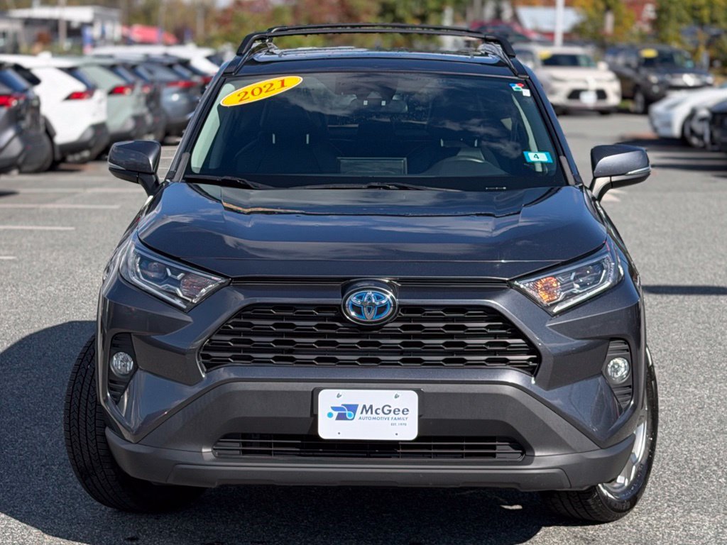 Used 2021 Toyota RAV4 XLE Premium AWD/4WD image 2