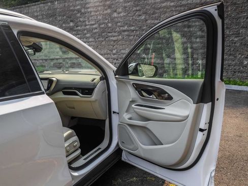 Used 2020 GMC Terrain Denali w/ Denali Premium Package image 15