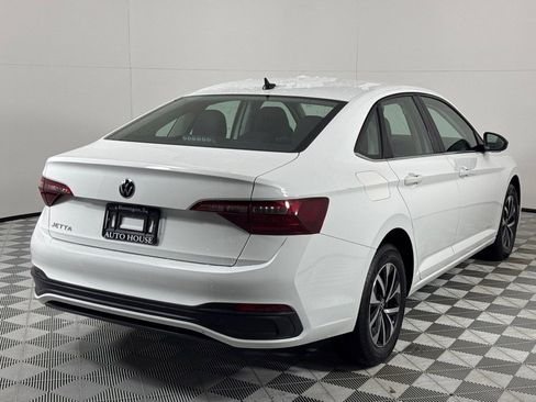 Used 2024 Volkswagen Jetta S image 5