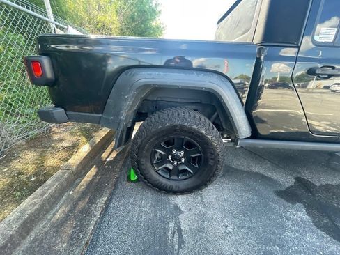 Used 2020 Jeep Gladiator Sport w/ Quick Order Package 24S AWD/4WD image 9
