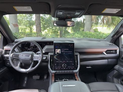 Used 2025 GMC Yukon Denali AWD/4WD image 56