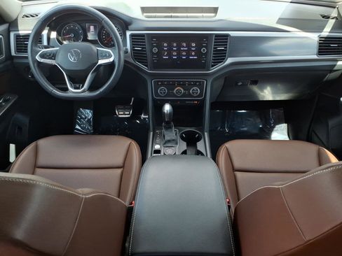 Certified 2021 Volkswagen Atlas SE image 24