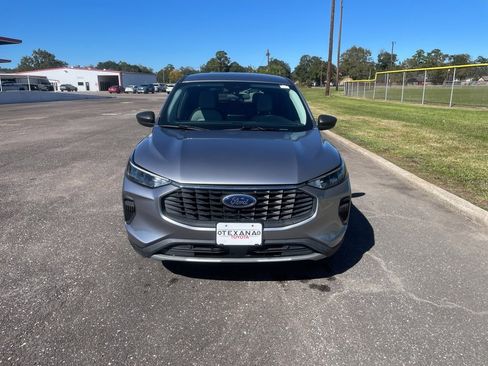 Used 2024 Ford Escape Active image 3