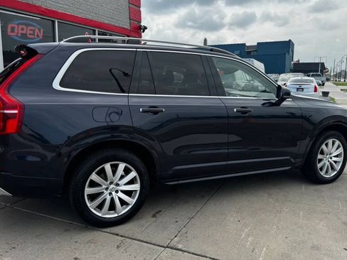 Used 2016 Volvo XC90 T6 Momentum w/ Momentum Plus Package AWD/4WD image 4