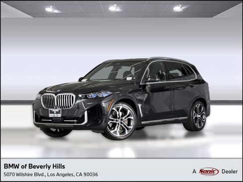 Used 2026 BMW X5 xDrive50e w/ Parking Assistance Package AWD/4WD image 1