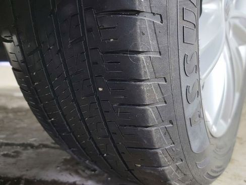 Used 2017 Buick Envision Preferred AWD/4WD image 11