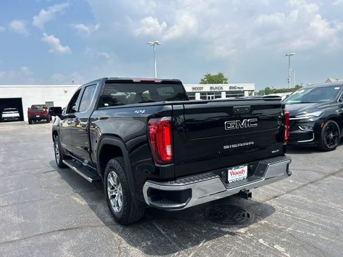 Used 2022 GMC Sierra 1500 SLT AWD/4WD image 10