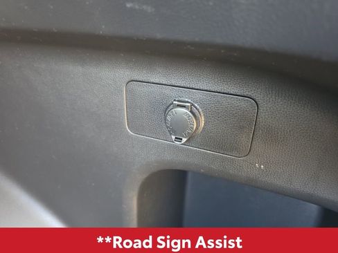 Used 2024 Toyota RAV4 XLE image 16