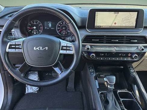 Used 2022 Kia Telluride EX w/ EX Premium Package image 9