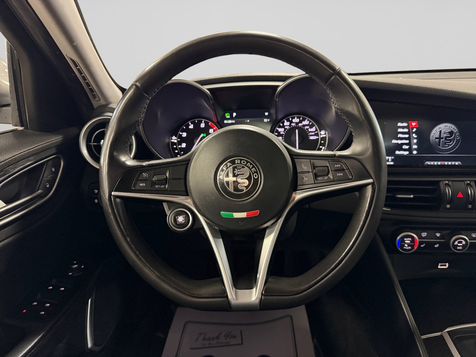 Used 2018 Alfa Romeo Giulia AWD image 19