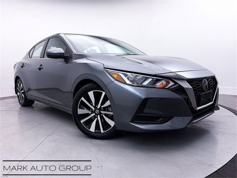 Used 2022 Nissan Sentra SV w/ SV Premium Package image 2