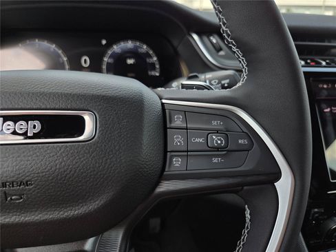 New 2025 Jeep Grand Cherokee Altitude RWD image 60
