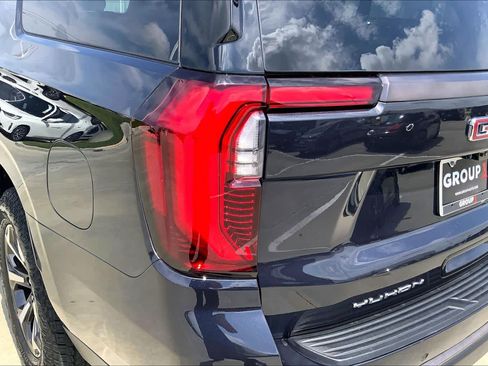 Used 2025 GMC Yukon XL AT4 Ultimate AWD/4WD image 28