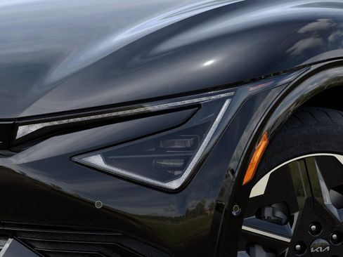 New 2025 Kia EV6 Wind image 10
