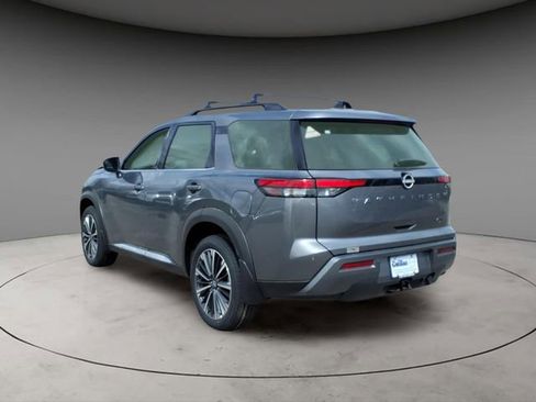 New 2026 Nissan Pathfinder Platinum AWD/4WD image 3