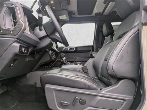 New 2025 Ford Bronco Badlands AWD/4WD image 4