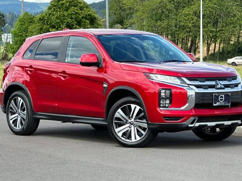 Used 2022 Mitsubishi Outlander Sport ES FWD image 1
