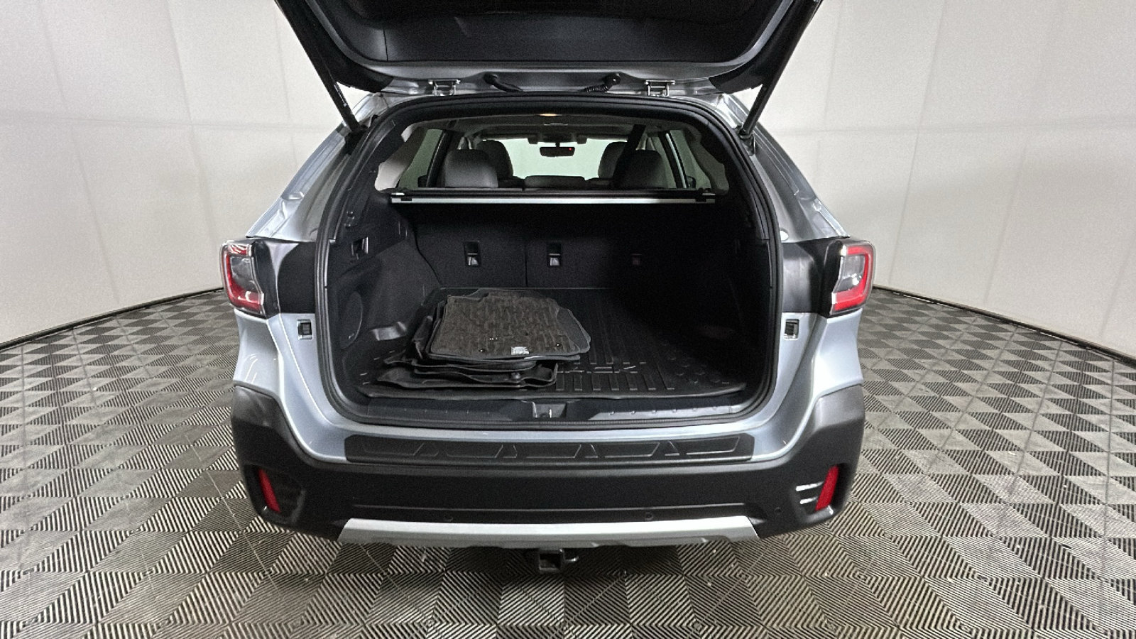 Used 2020 Subaru Outback Limited XT AWD/4WD image 33
