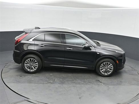 Used 2024 Cadillac XT4 Premium Luxury image 30